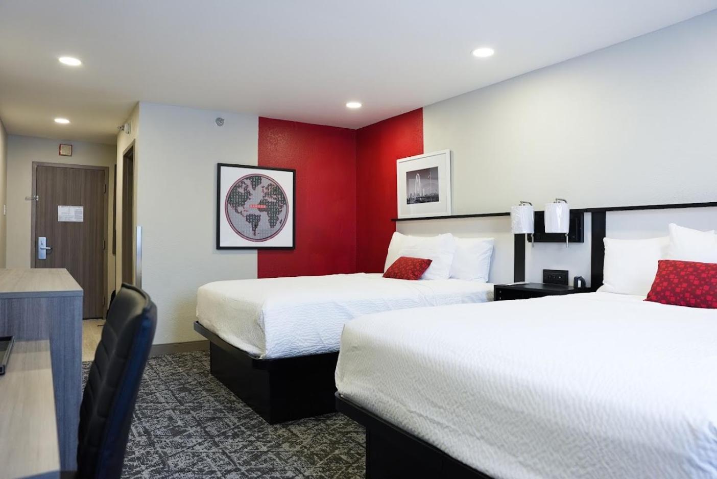 Ramada By Wyndham Dfw Airport Hotel Irving Exterior foto